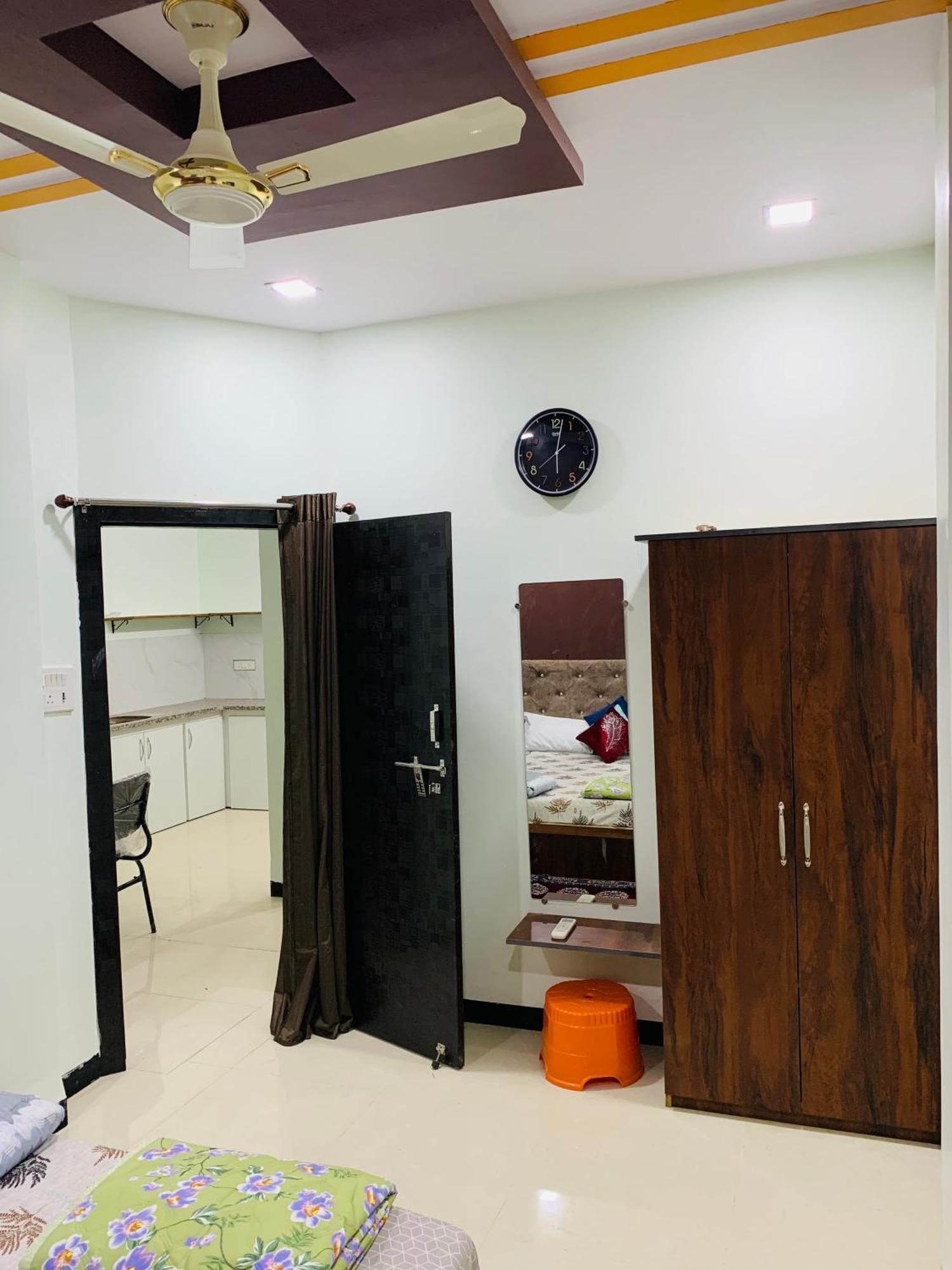 Manjushree Guest House Ujjain Ngoại thất bức ảnh