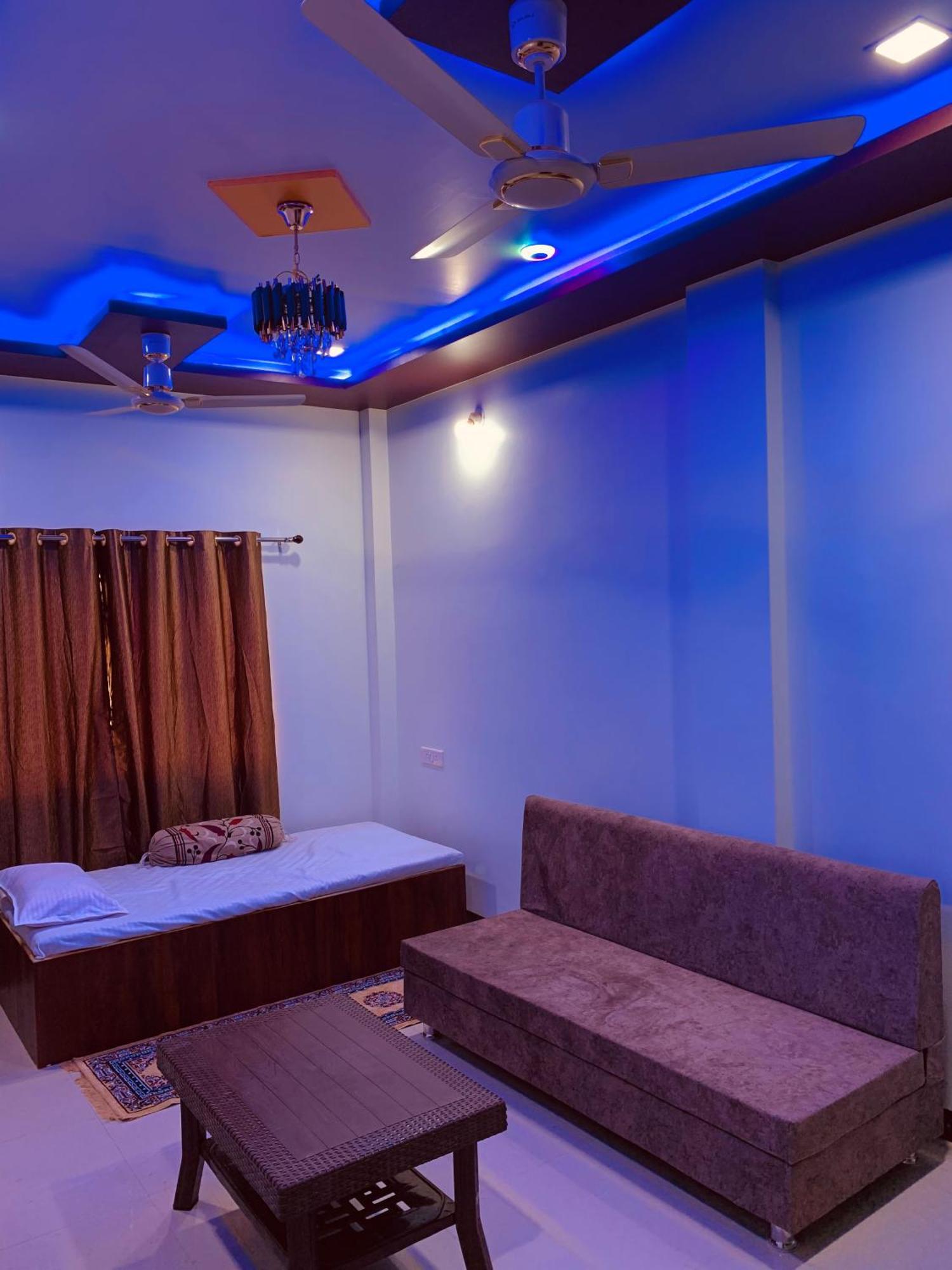 Manjushree Guest House Ujjain Ngoại thất bức ảnh